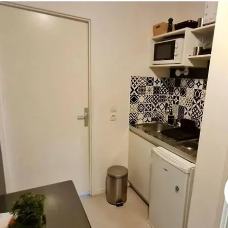 Apartment With Office Wifi Parking Balcony