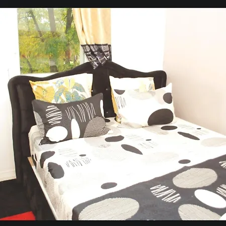 With Office Wifi Parking Balcony * Pierrefitte-sur-Seine